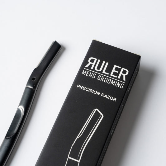 Eco-friendly precision razor for men with replaceable stainless steel blade